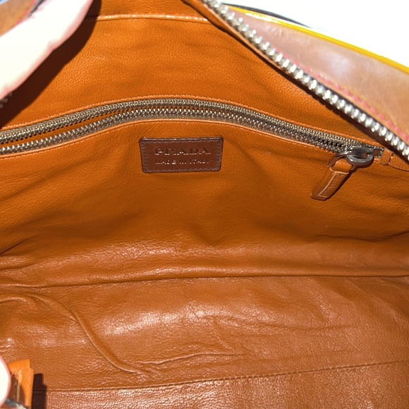 Over the shoulder Prada bag - Picture 12 of 13